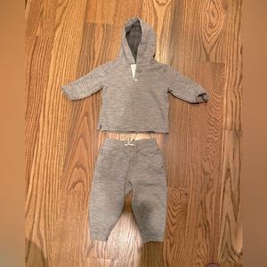 Janie and jack Herringbone jogger and sweater set
